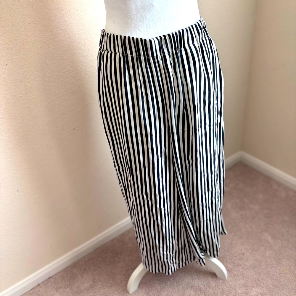 Express black and white cropped culottes - small